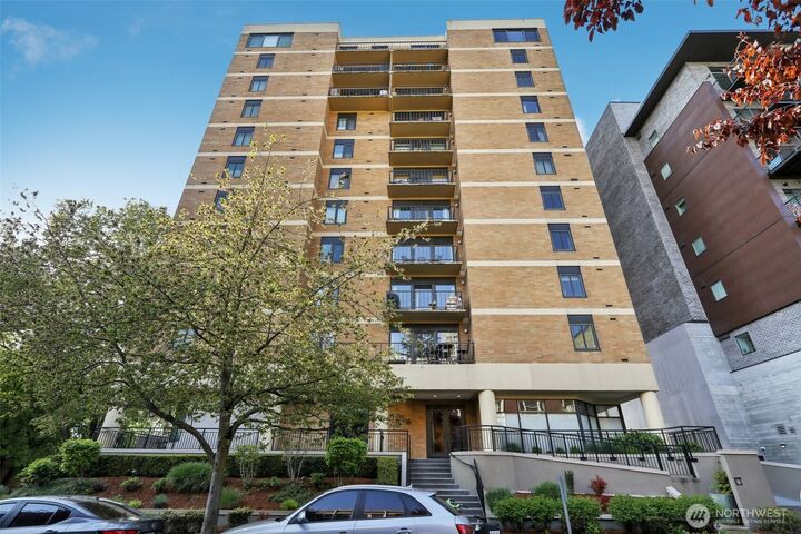 Property Photo:  1300  University Street 7C  WA 98101 