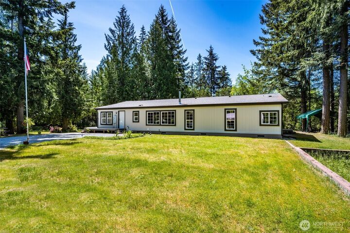 Property Photo: 25517 Fiske Road E WA 98360