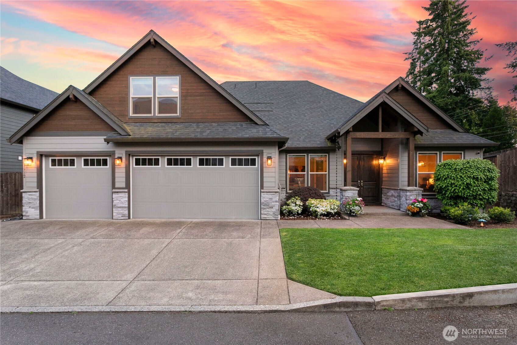 Property Photo: 11712 NW 15th Avenue WA 98685