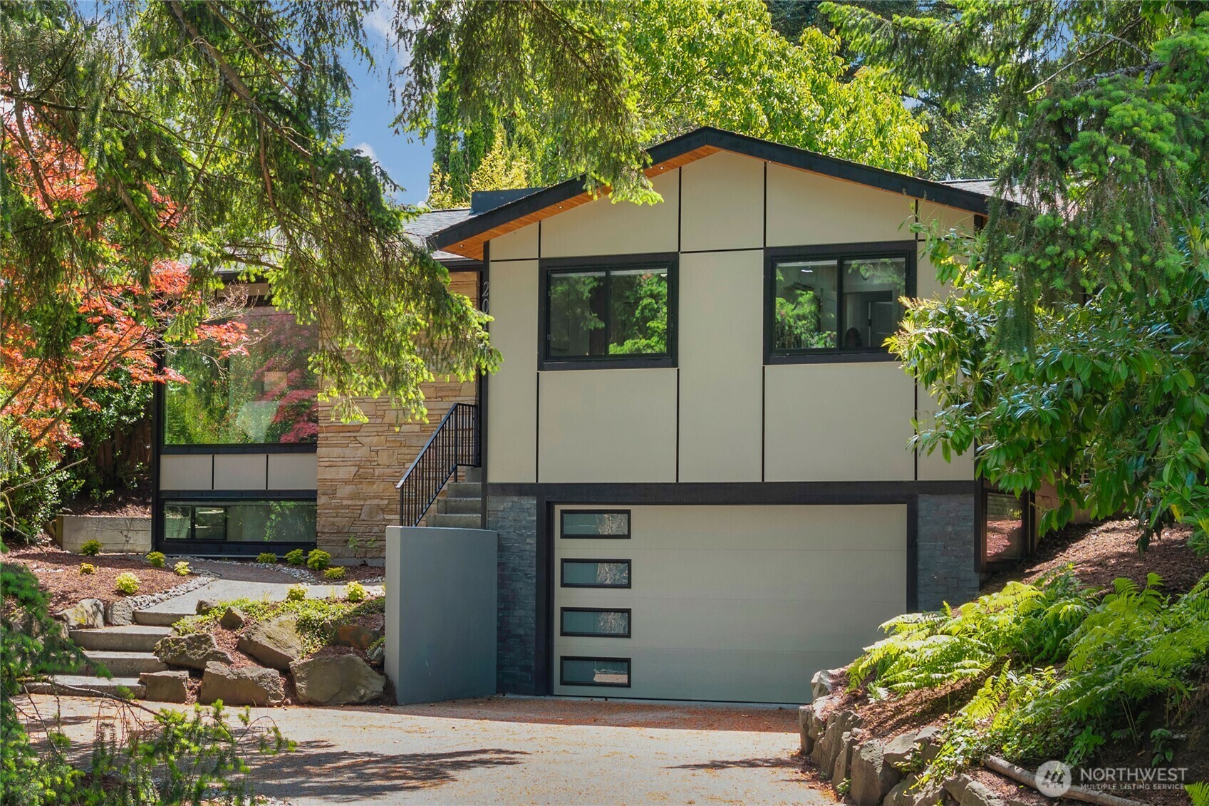 Property Photo: 201 NE 139th Street WA 98125