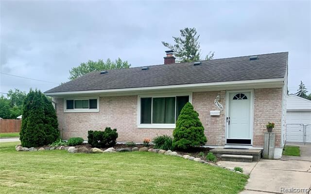 Property Photo: 23406 Glenbrook Street MI 48082