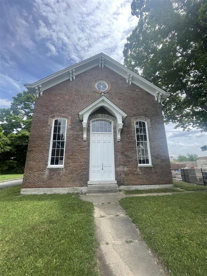 Property Photo:  645 N 10th Street  IN 47374 