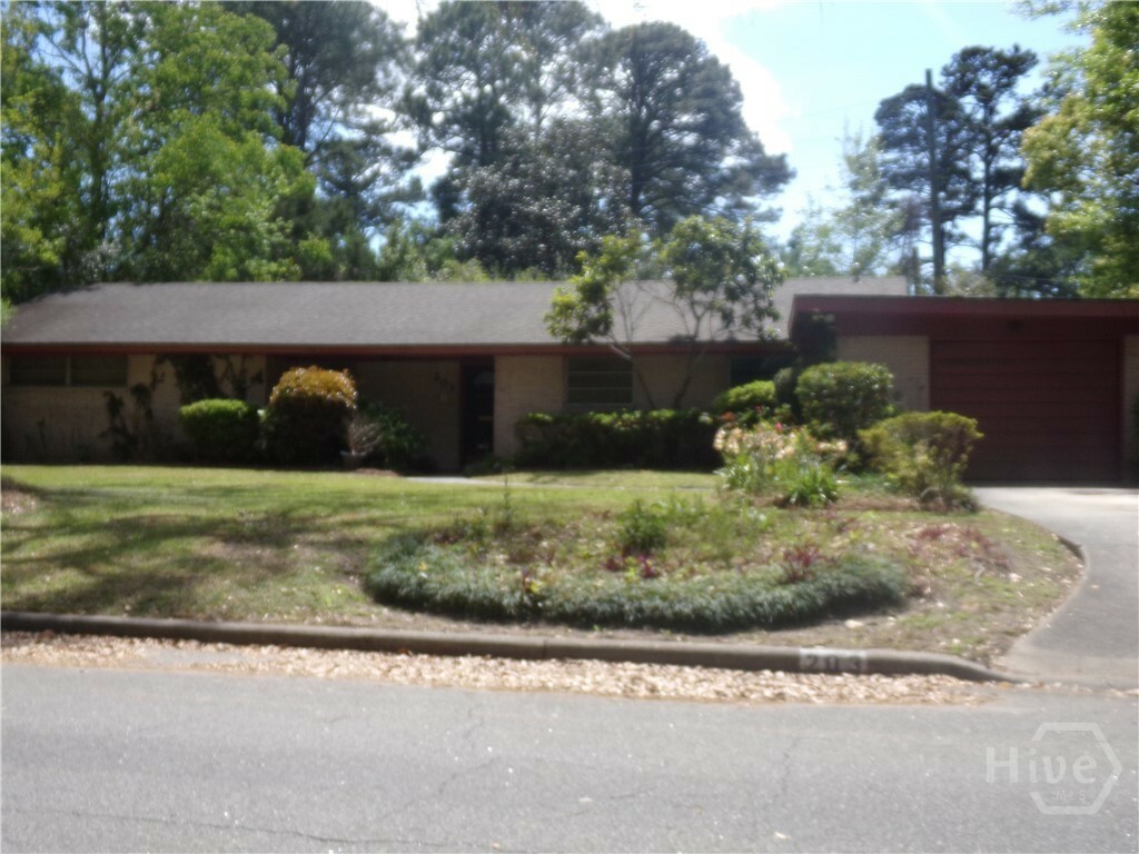 Property Photo: 203 Varn Drive GA 31405