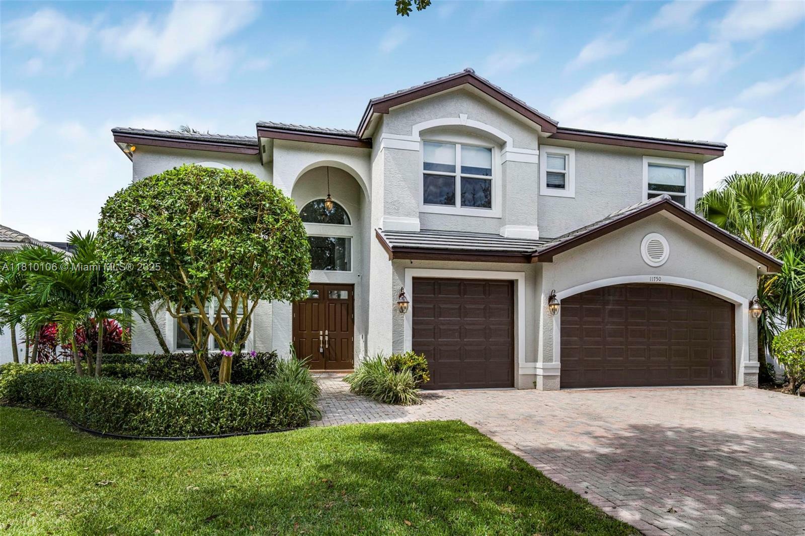 Property Photo: 11750 Bayfield Dr FL 33498