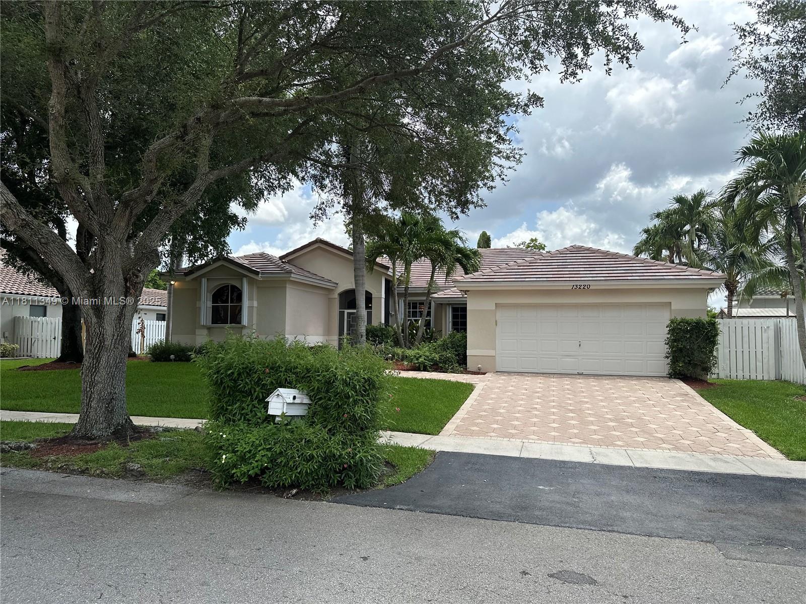 Property Photo: 13220 NW 11th Ct FL 33323