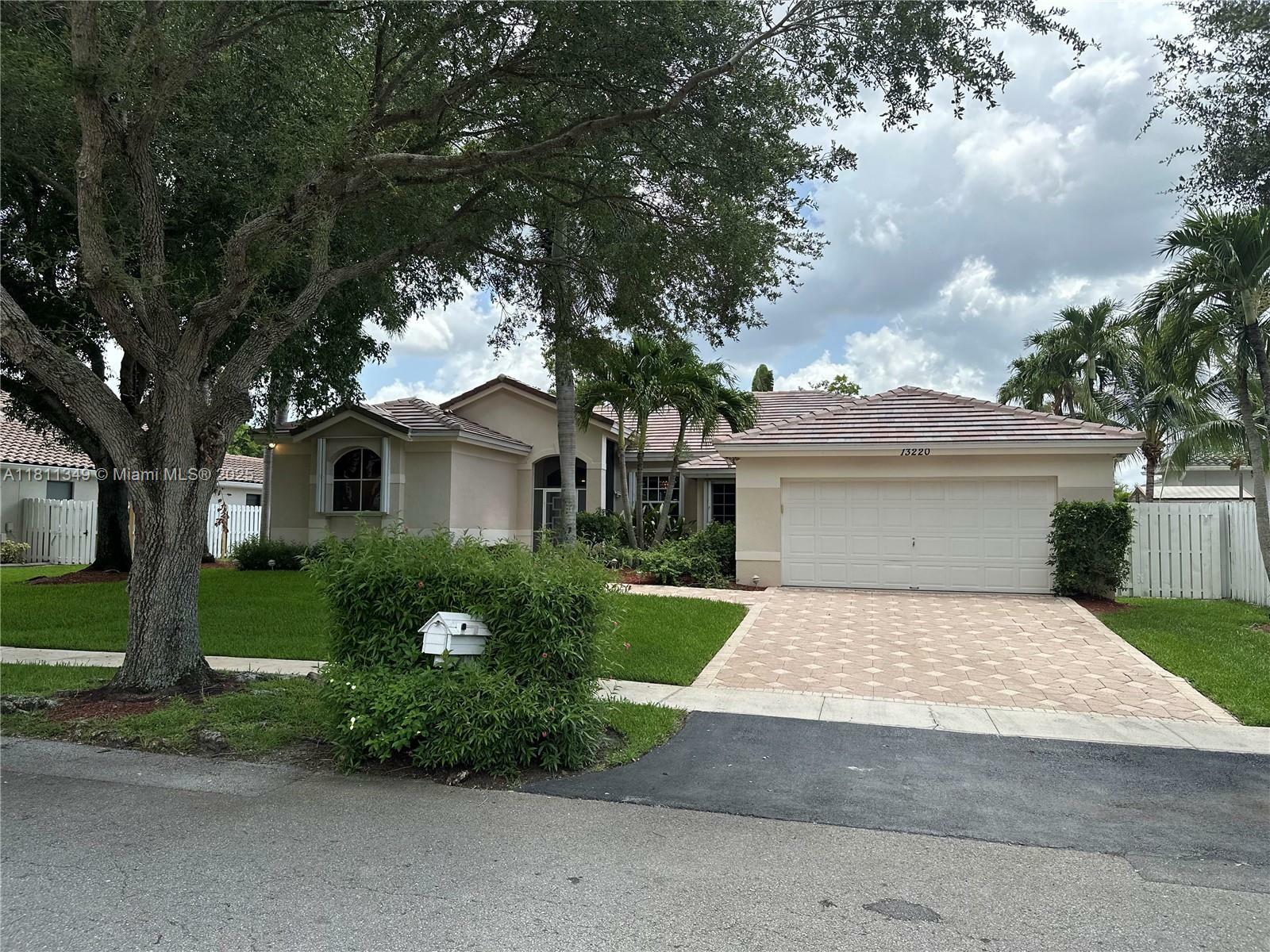 Property Photo: 13220 NW 11th Ct FL 33323