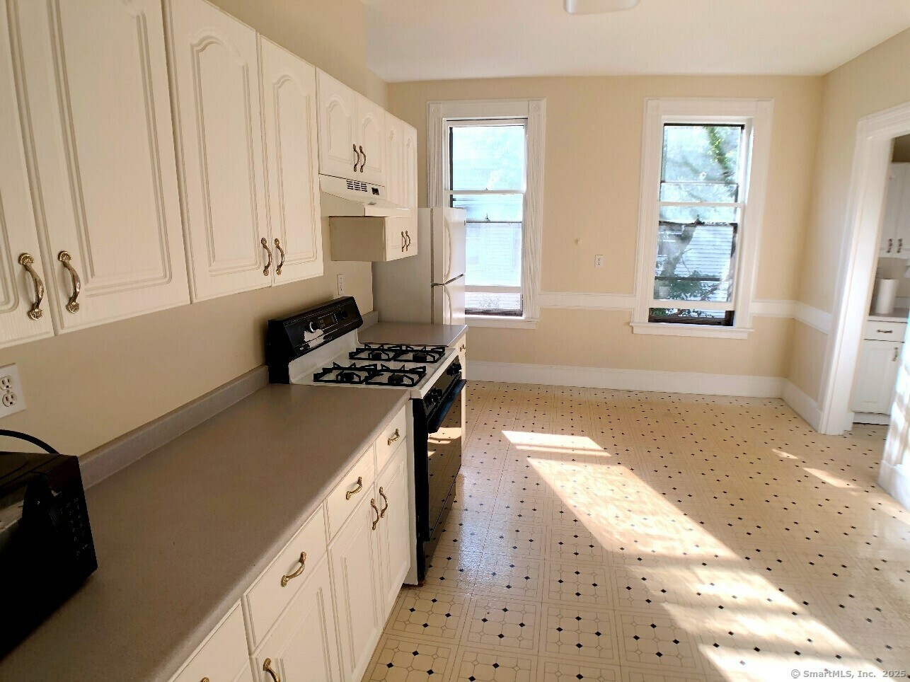 Property Photo: 183 Lawrence Street CT 06511