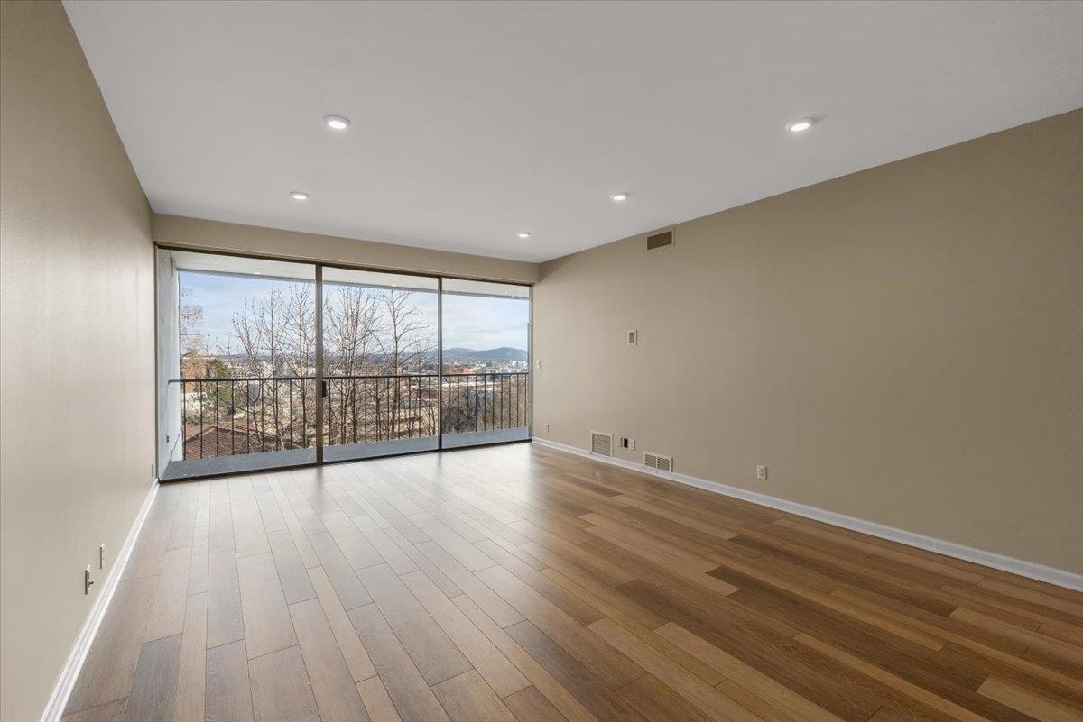 Property Photo: 700 W 7th Ave #206 WA 99204