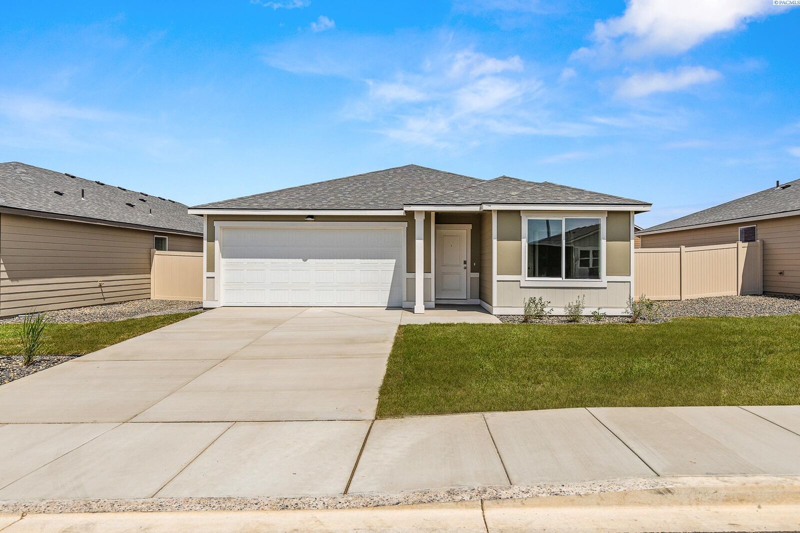 Property Photo:  11321 Dunsmuir  WA 99301 