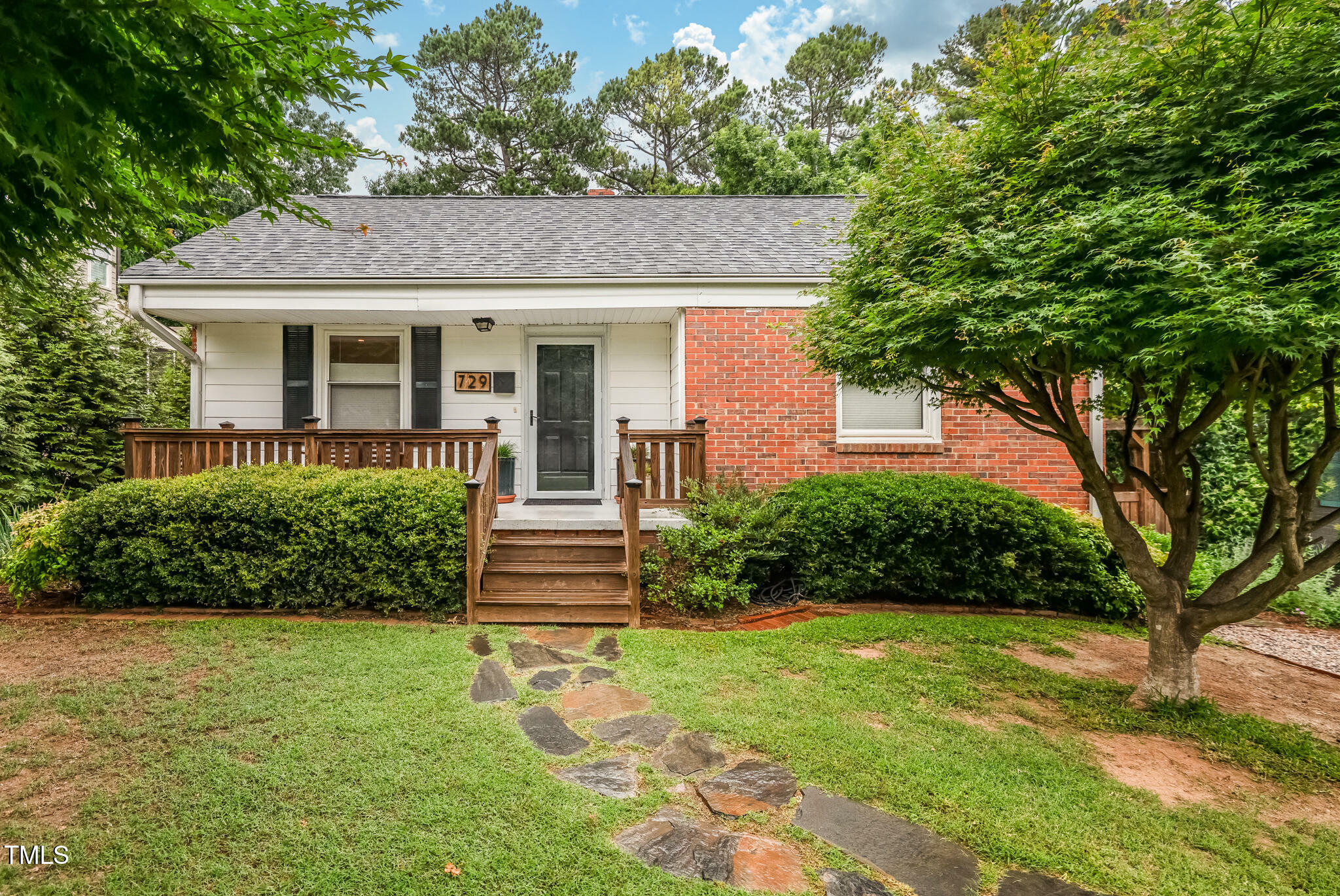 Property Photo: 729 Mial Street NC 27608