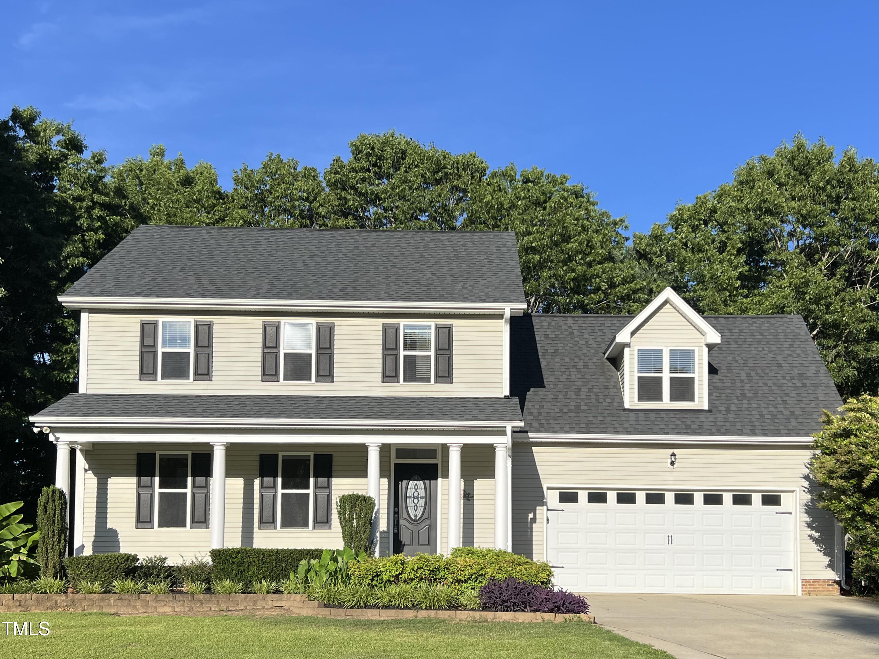 Property Photo: 395 Wyndham Place Drive NC 27526
