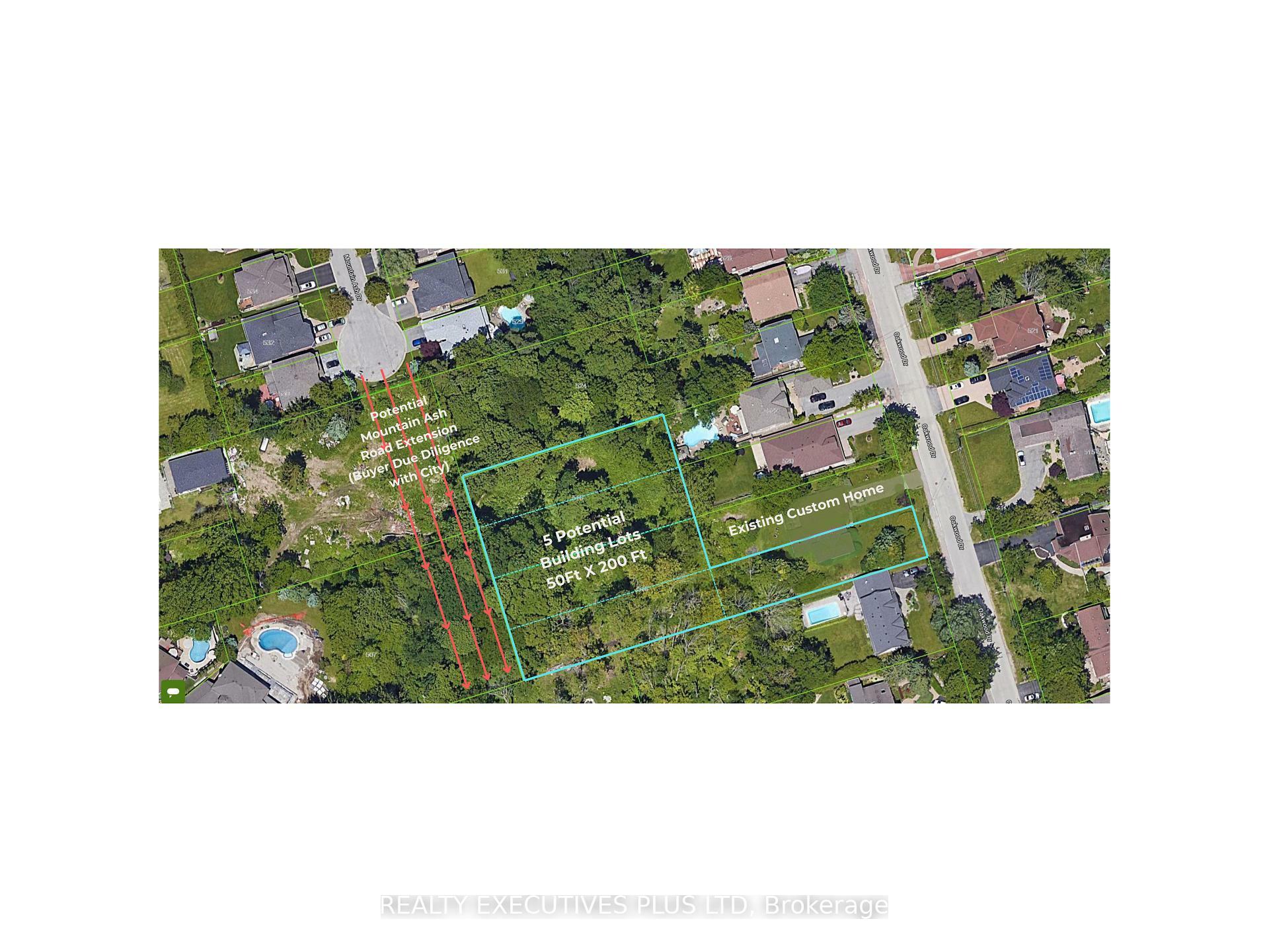 Property Photo:  516 Oakwood Drive  ON L1W 2M7 