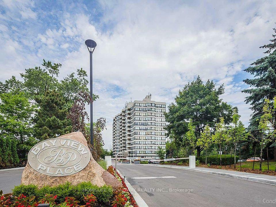 Property Photo: 8501 Bayview Avenue 508 ON L4B 3J7