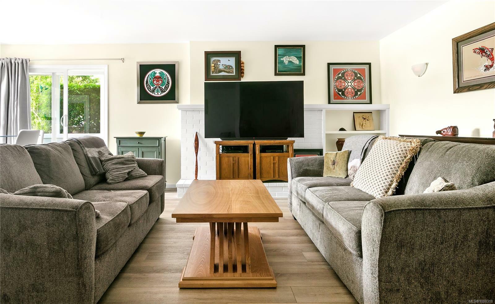 Property Photo: 2323 Hamiota St 103 BC V8R 2N1