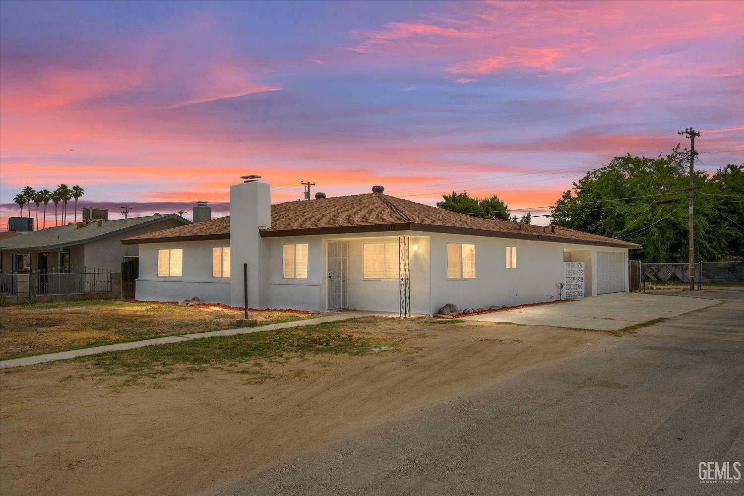 1613 Fairview Road  Bakersfield CA 93307 photo