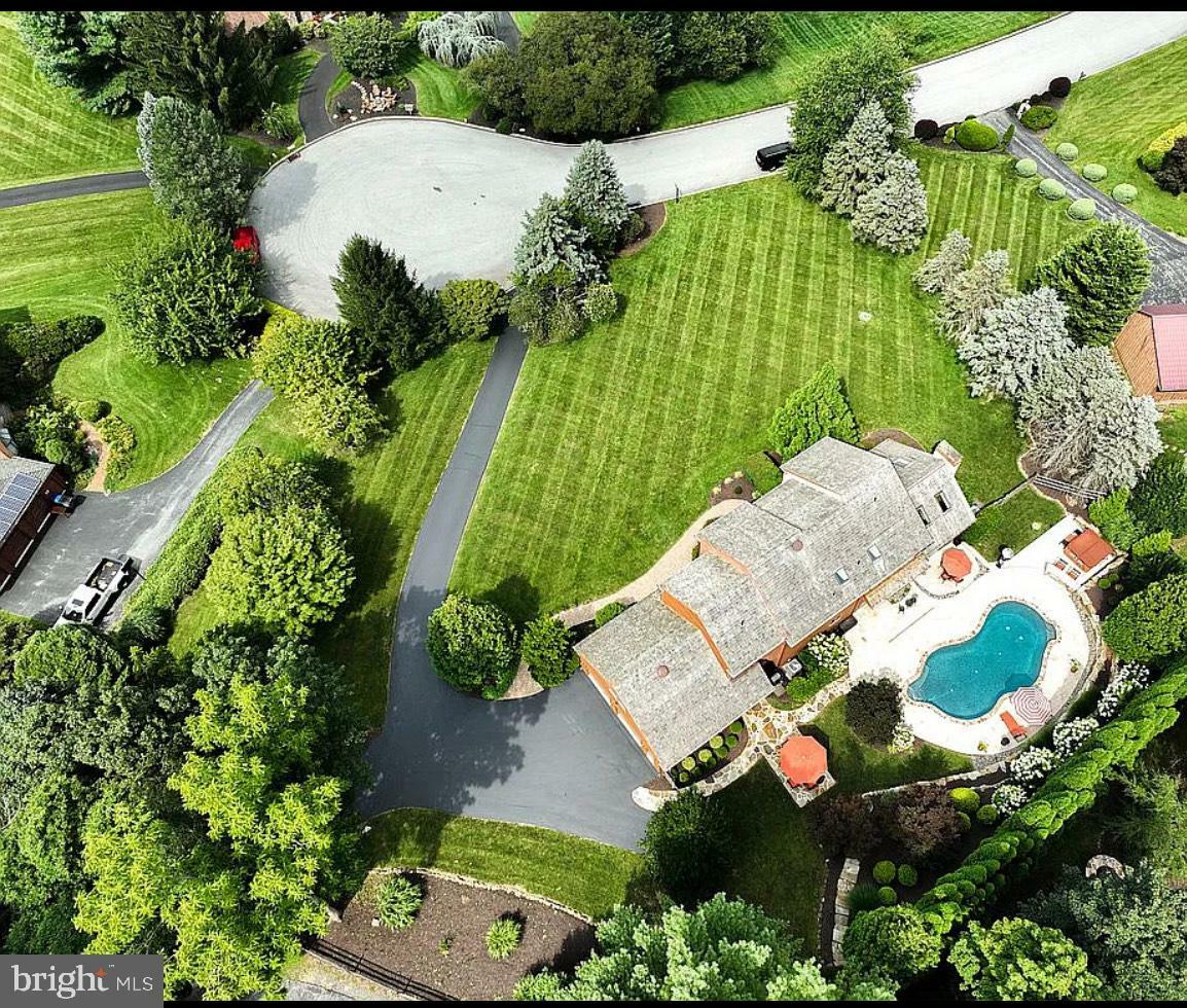 Property Photo: 4 Watercroft Circle PA 19335