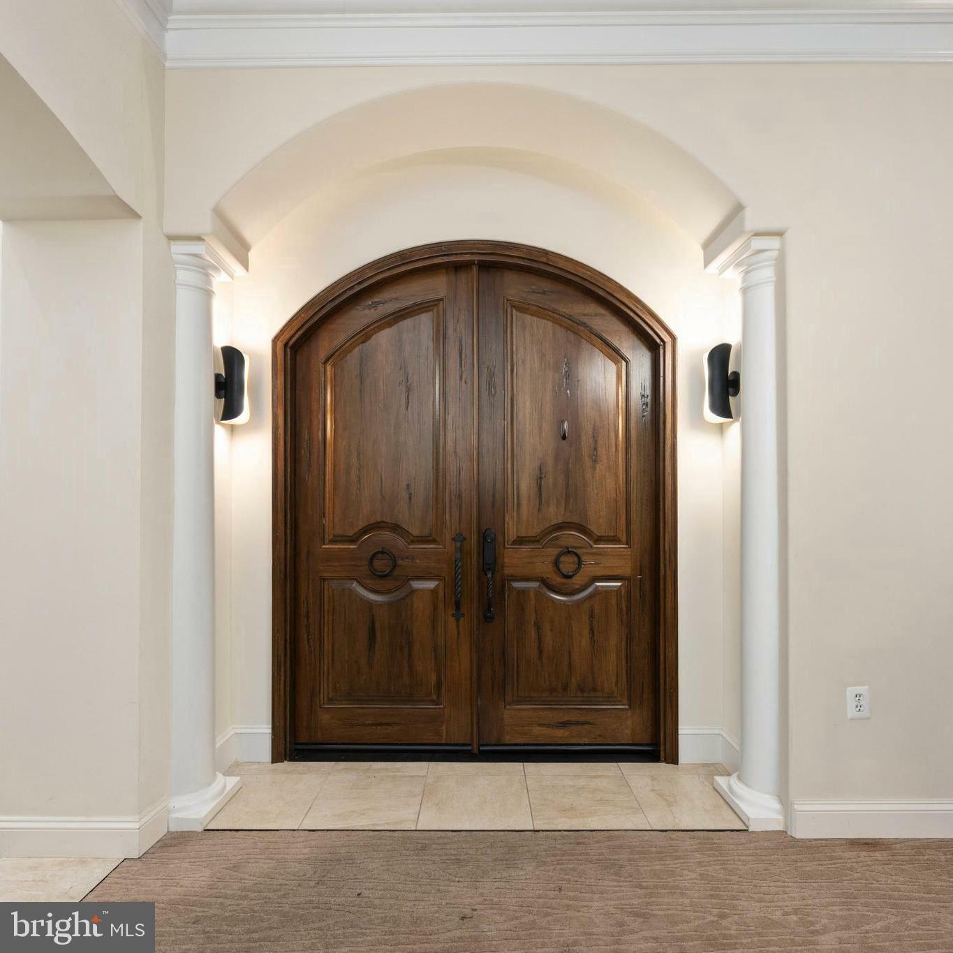 Property Photo: 913 A Caroline Street VA 22401