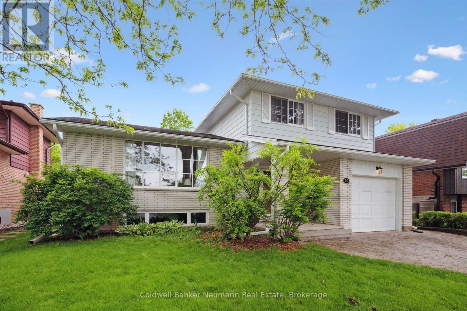Property Photo: 40 Keats Crescent ON N1G 3B2