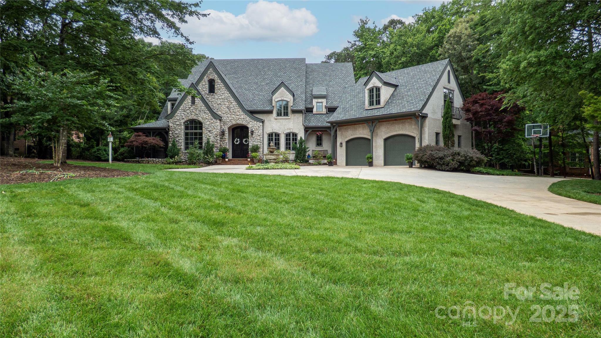 Property Photo: 5523 Meadow Haven Lane NC 28270