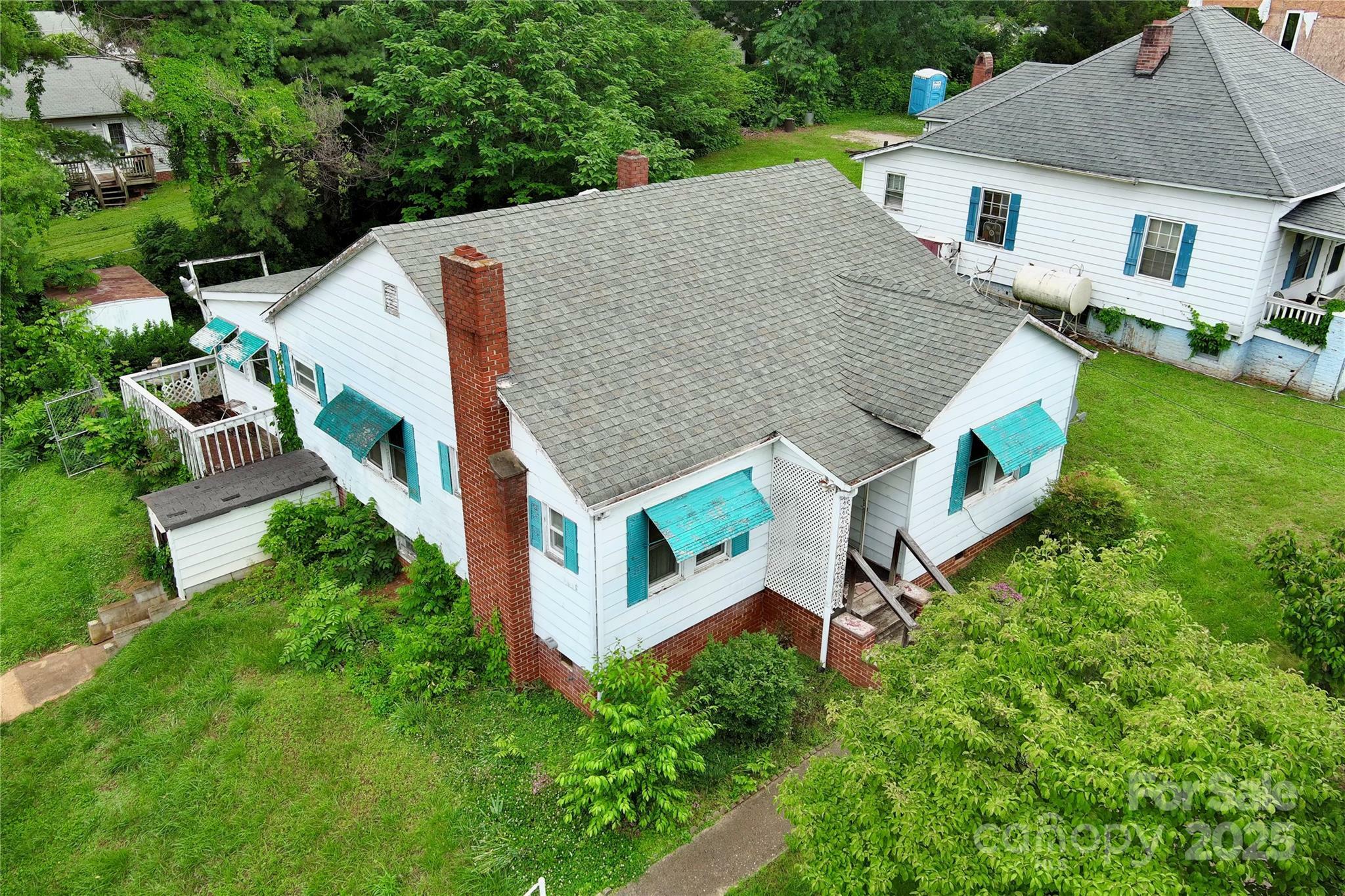 61 Perry Street  Marion NC 28752 photo