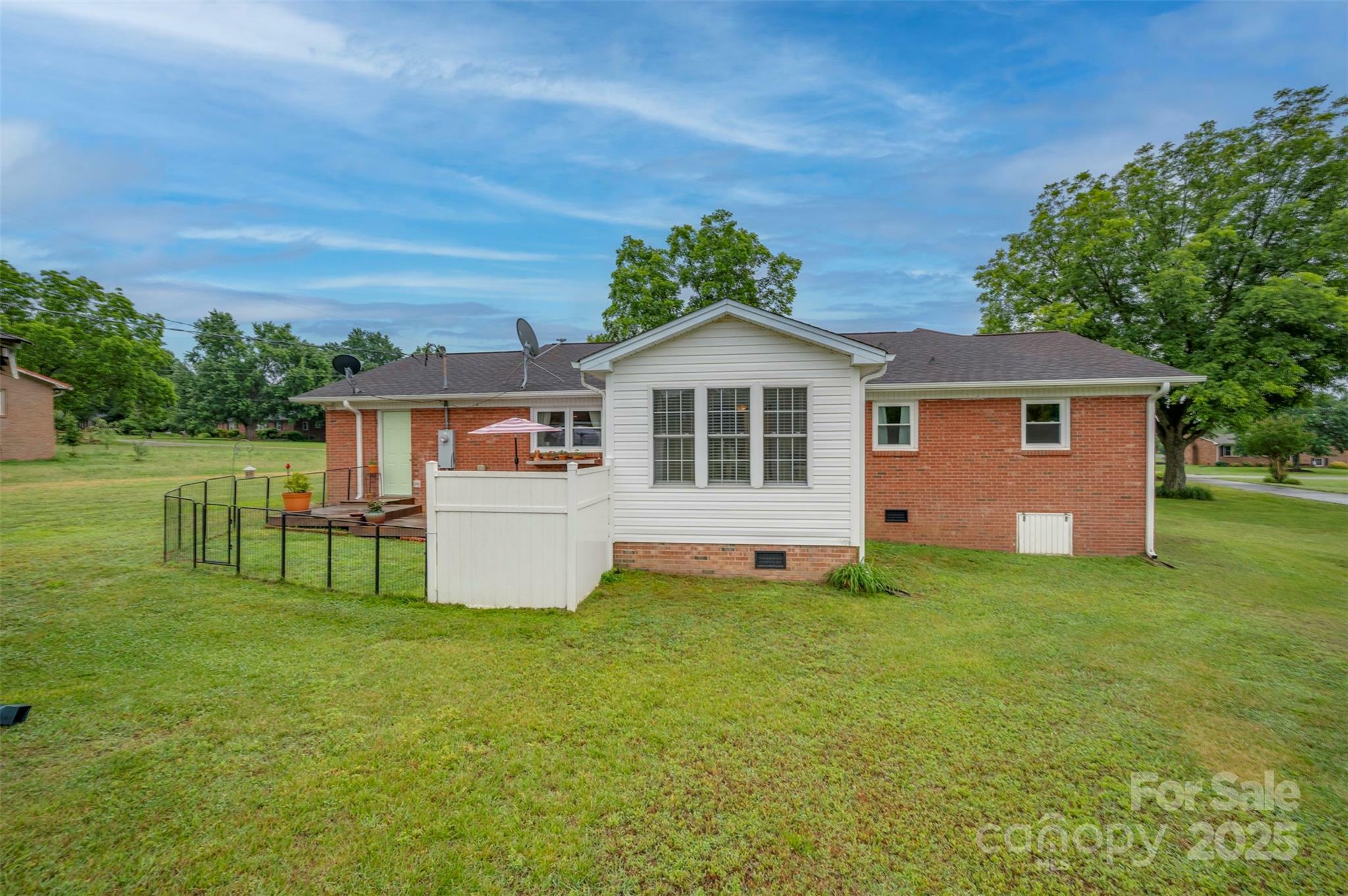 Property Photo: 1761 Oak Grove Church Road NC 28040