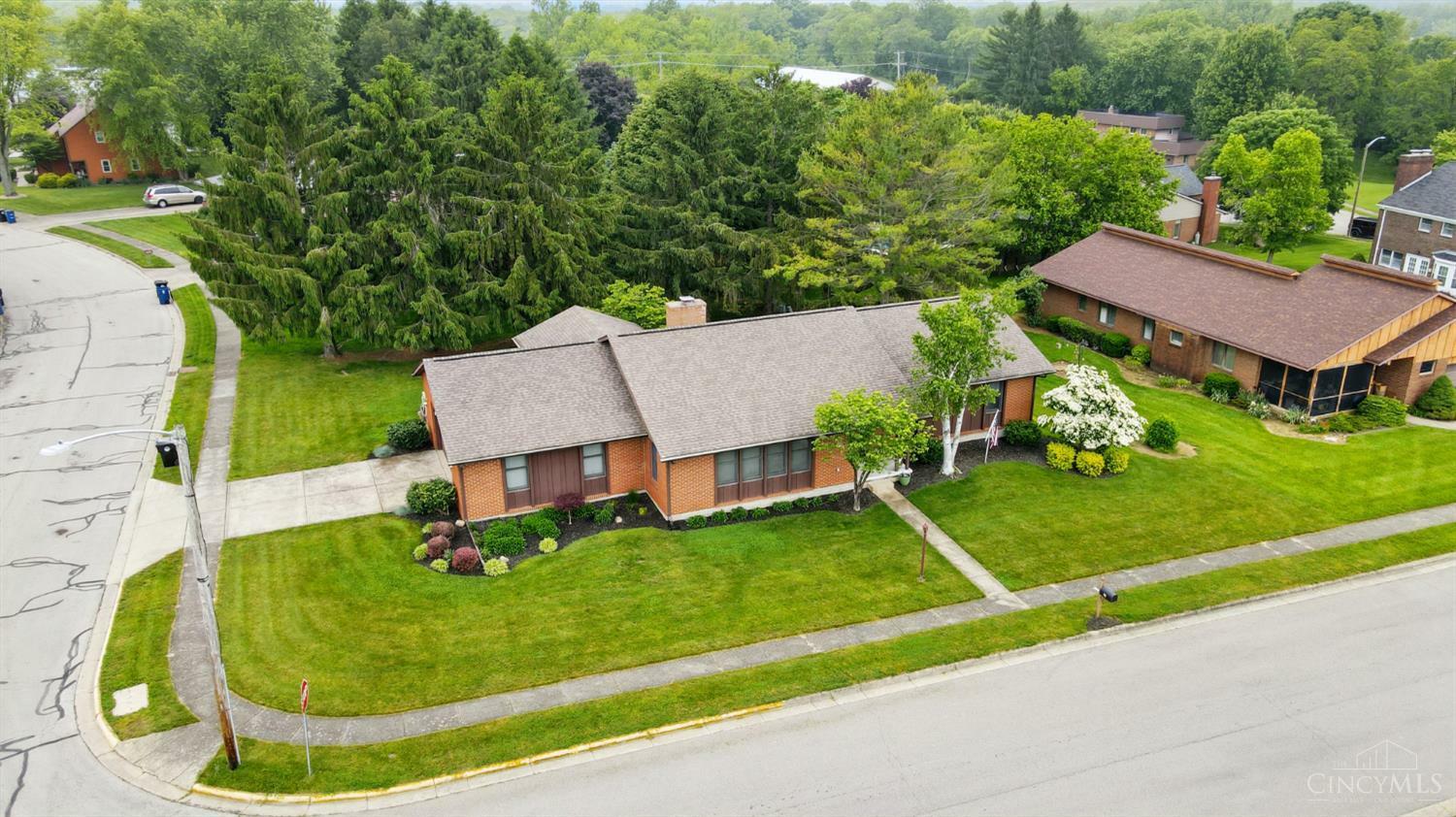 Property Photo: 21 Garden Circle OH 45177