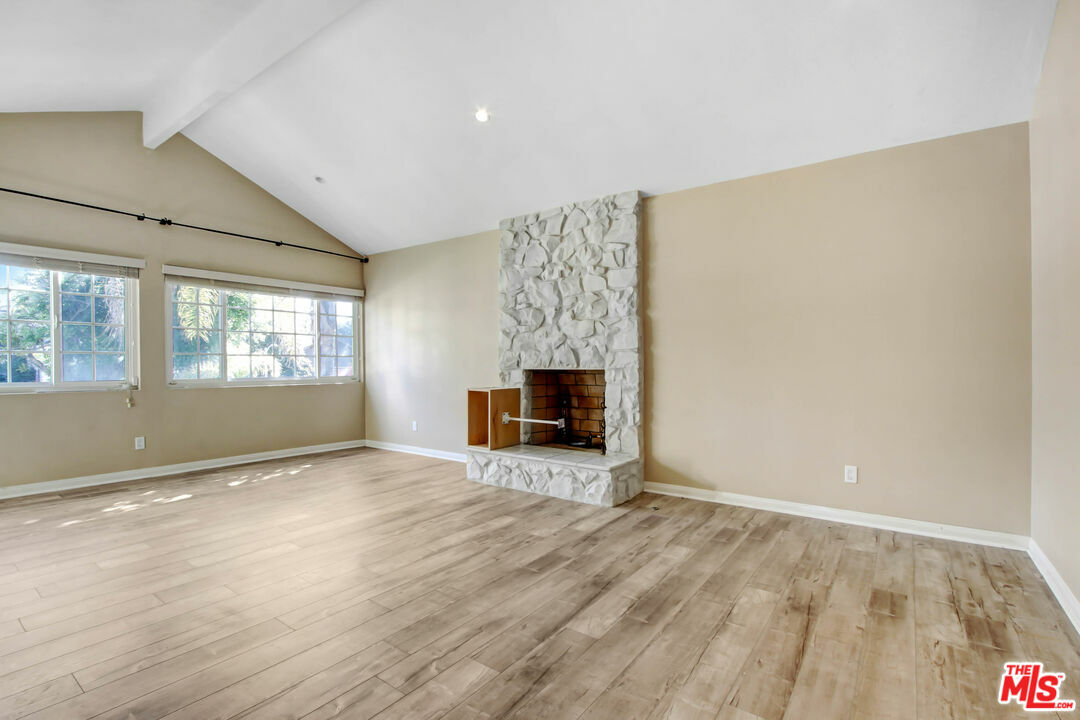 Property Photo: 2623 S Beverly Dr CA 90034
