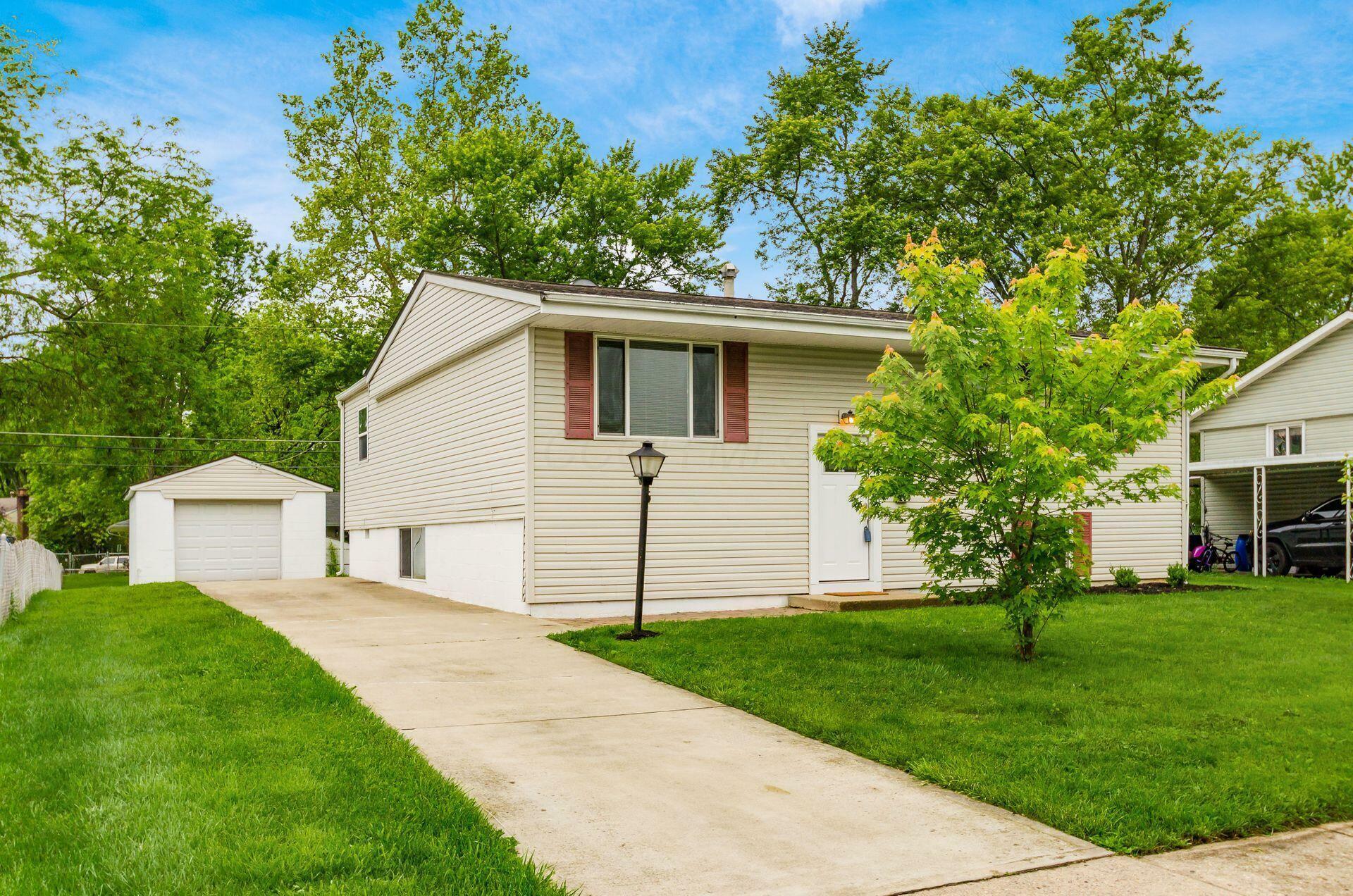 Property Photo:  285 Imperial Drive  OH 43230 