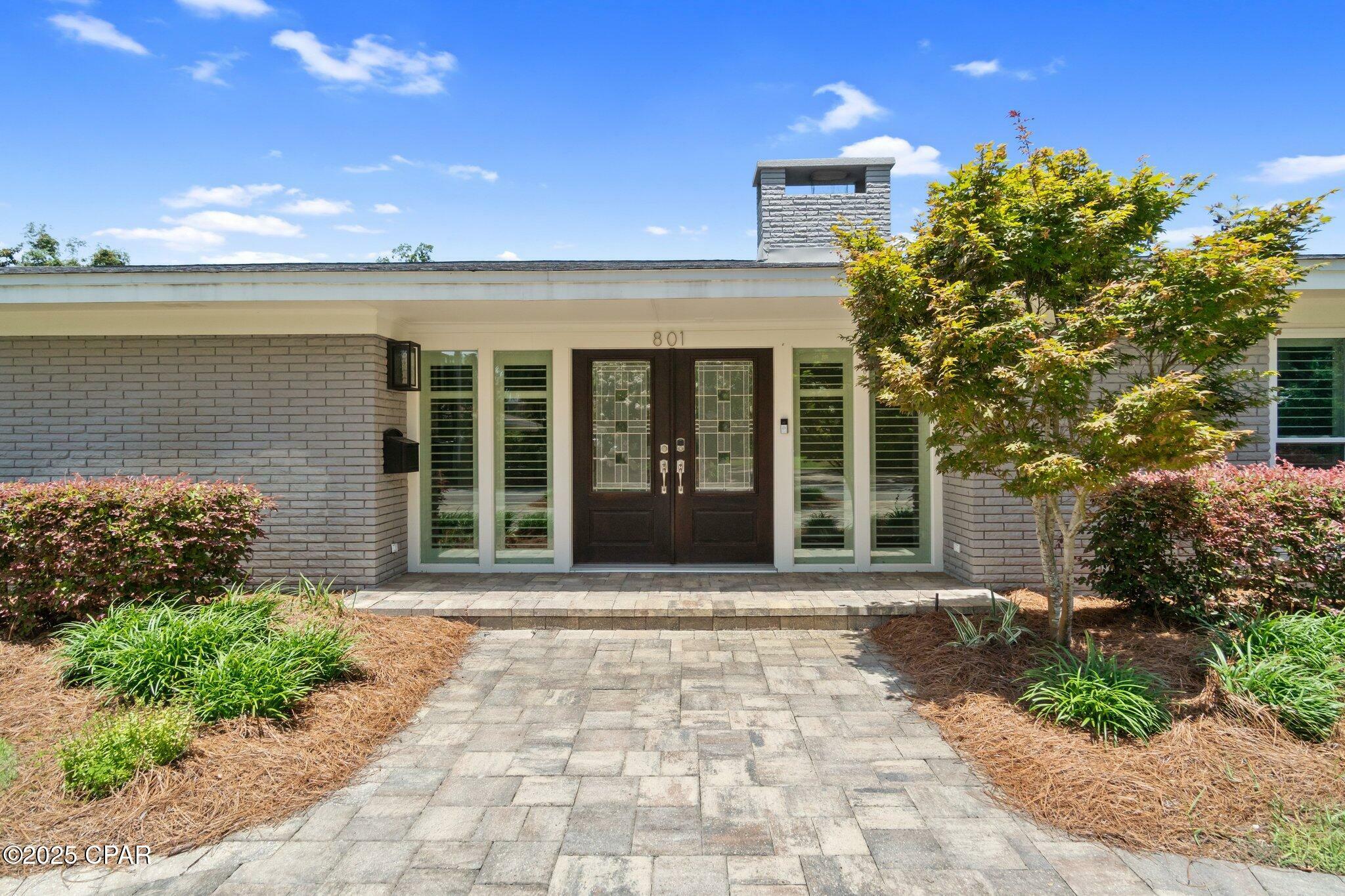 Property Photo: 801 Fortune Avenue FL 32401