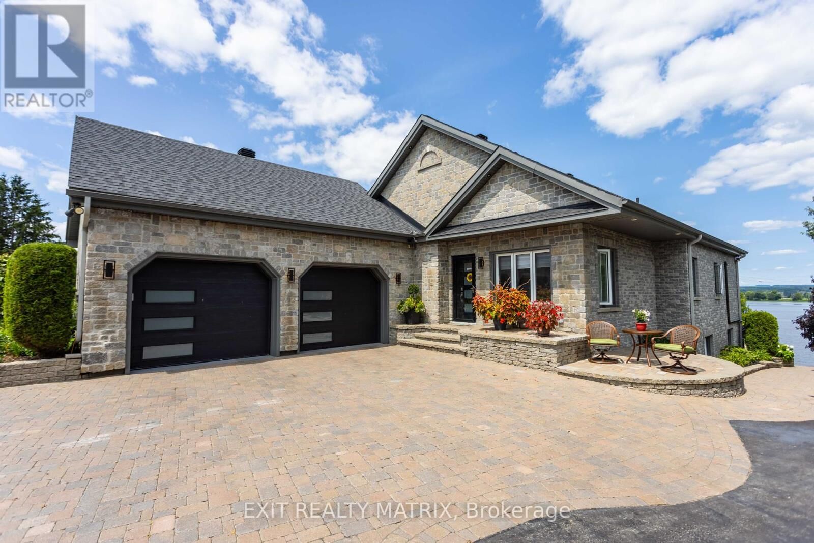 Property Photo: 3835 Old Highway 17 ON K4K 1W2