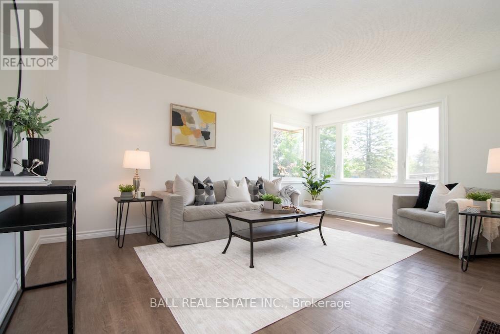 Property Photo: 286 Sunset Boulevard ON K9H 5L3