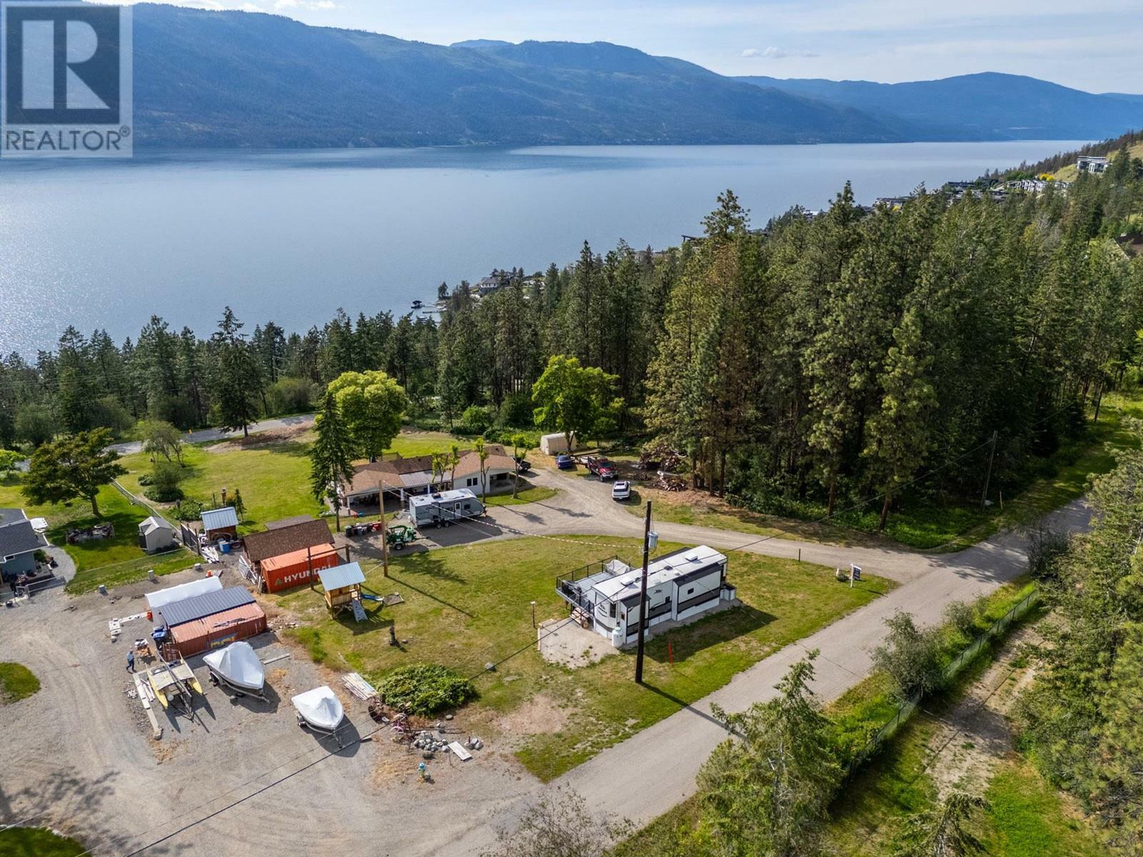 Photo de la propriété: 5574 Stubbs Road BC V4V 1N1
