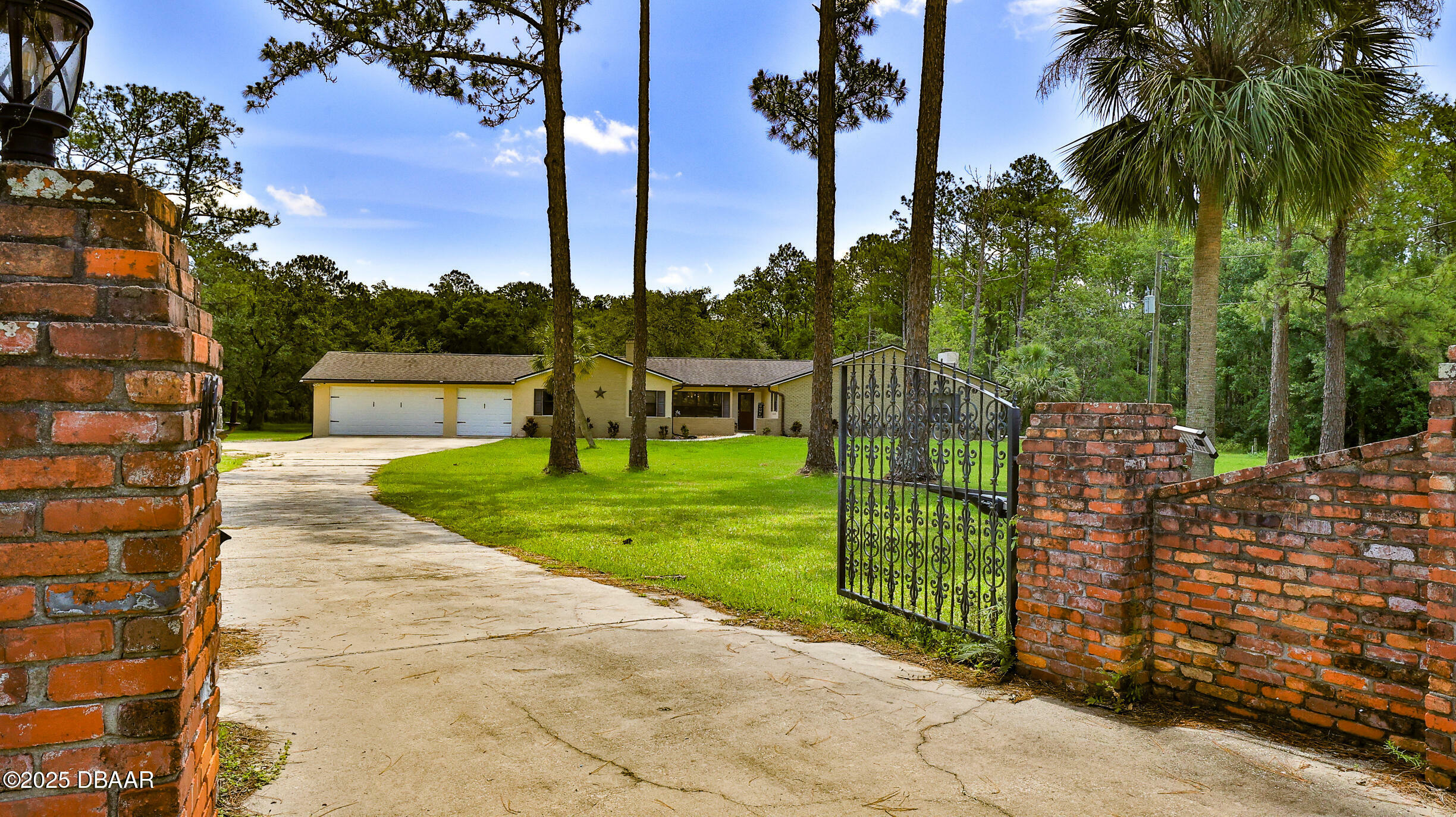 Property Photo: 103 Cone Road FL 32174