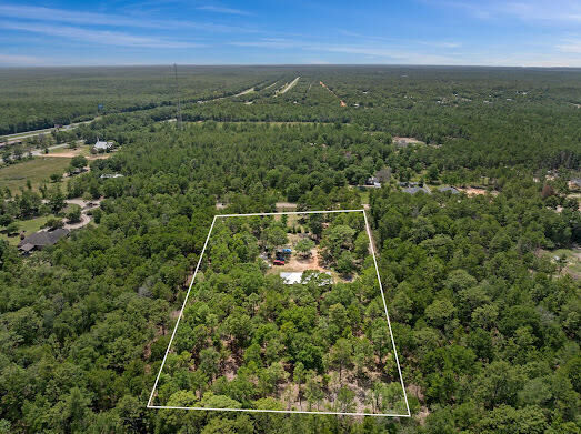 Property Photo:  202 Bonita Drive  FL 32433 