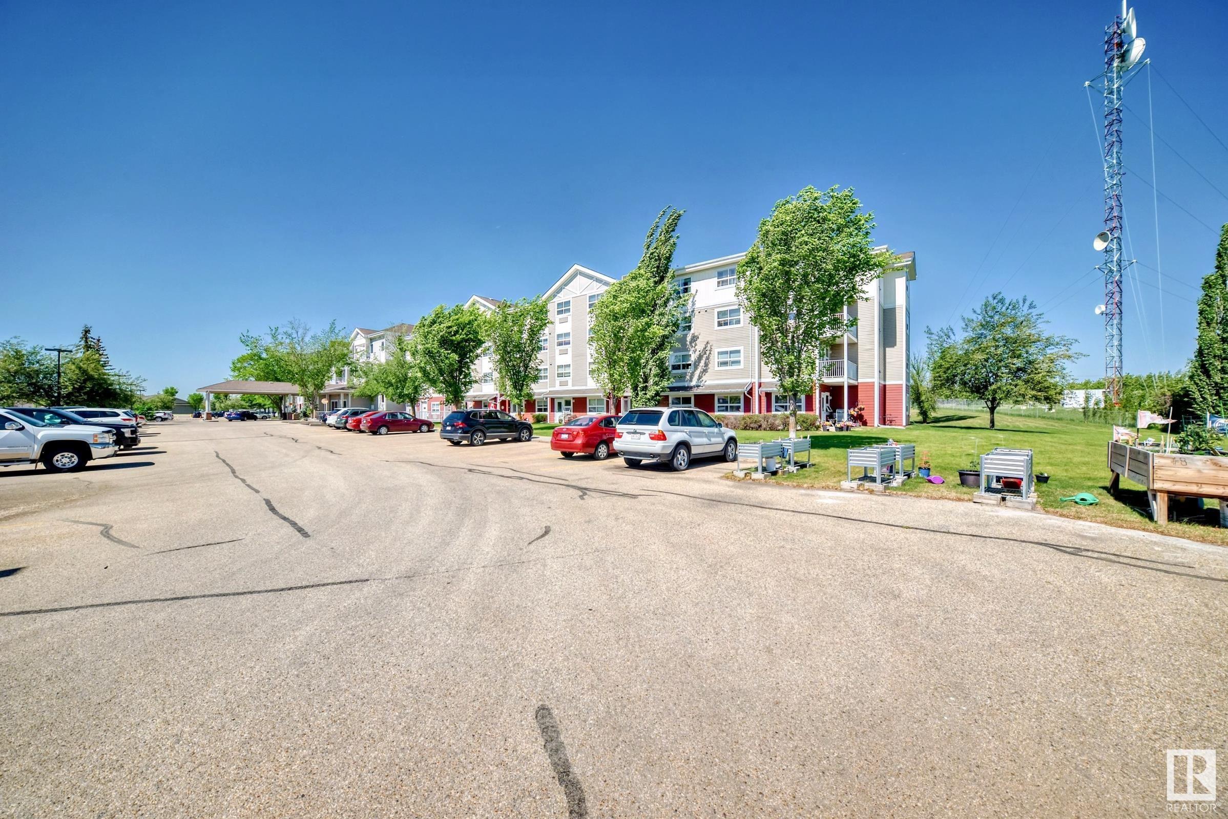 Property Photo: 8802 Southfort 321 AB T8L 4R6