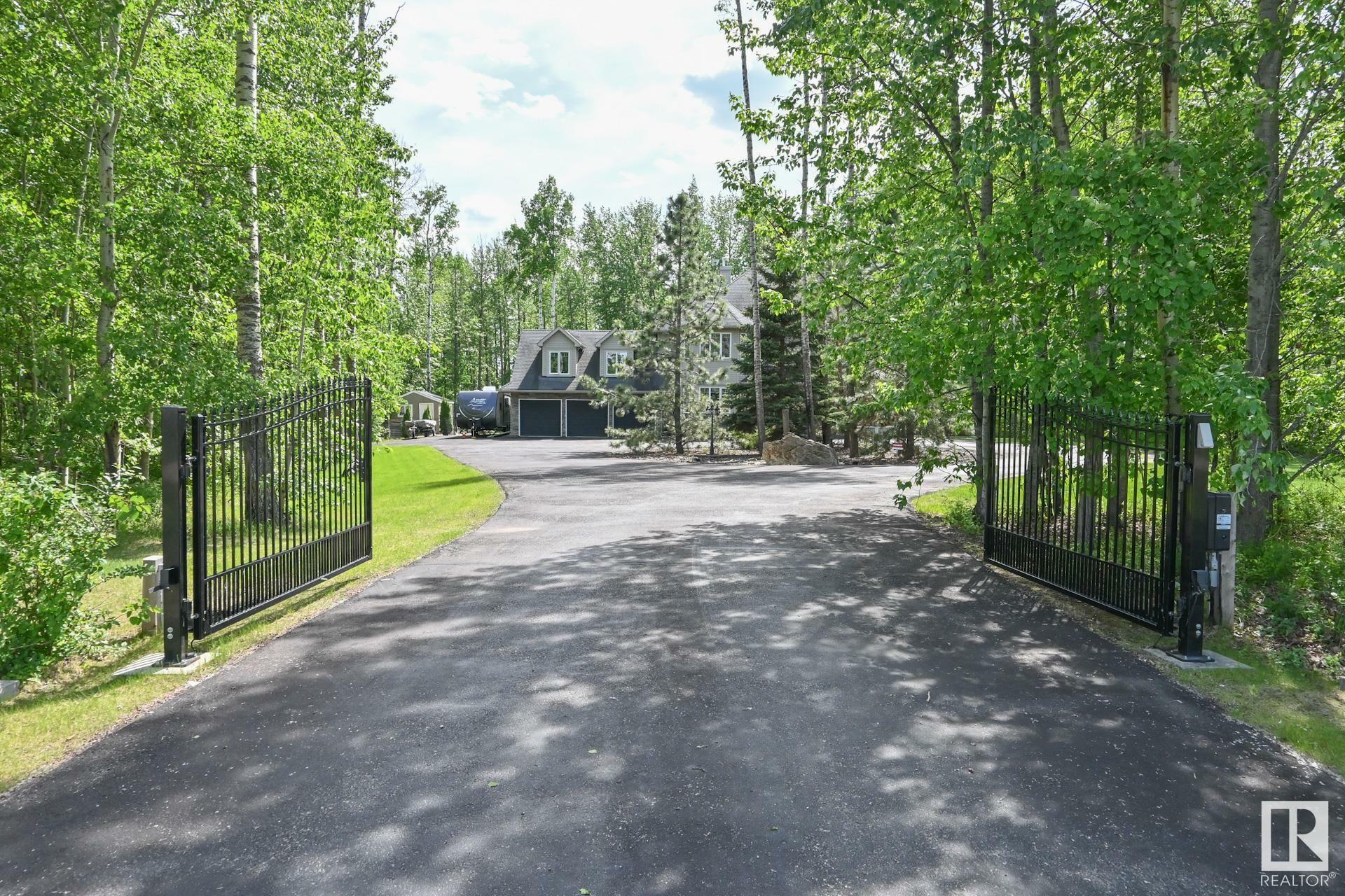Property Photo: 53522 Rge Road 272 AB T7X 3N2