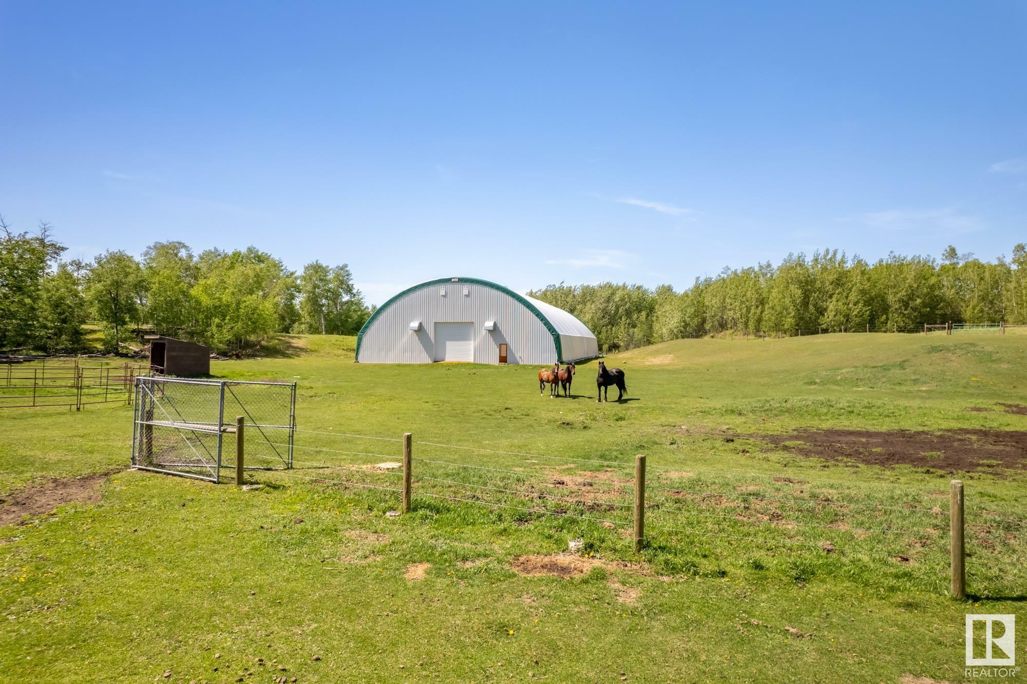 Property Photo: 51030 Rge Road 203 AB T8G 1E4