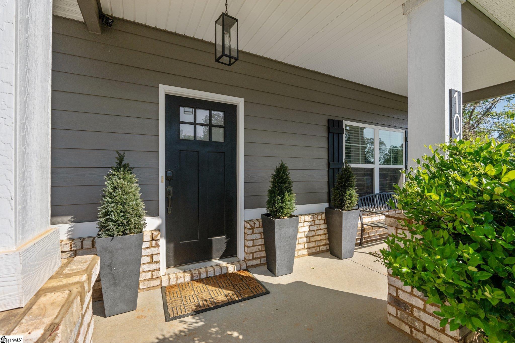 Property Photo: 104 Trollingwood Way SC 29669