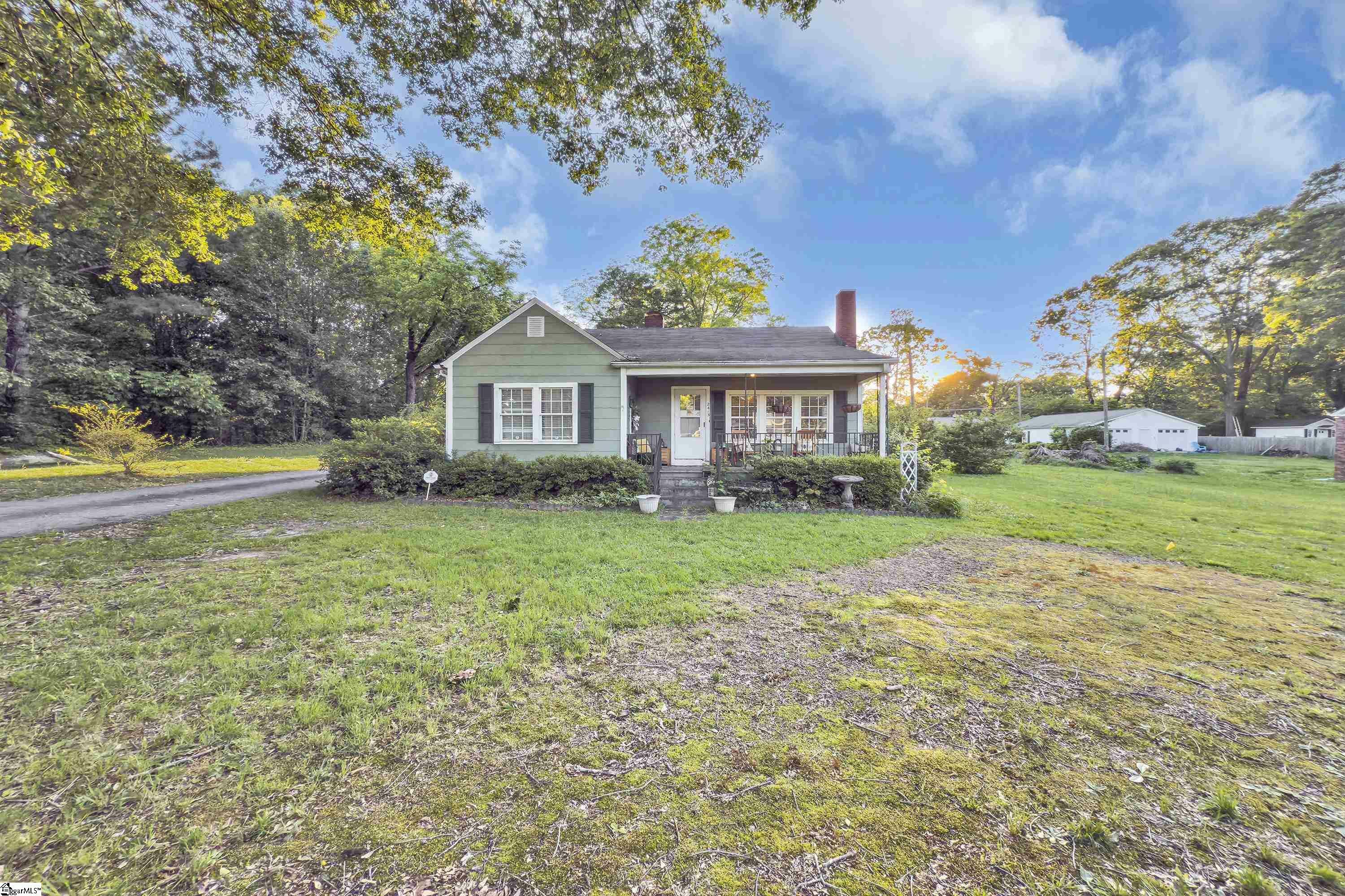 Property Photo: 2413 Andrews Road SC 29302