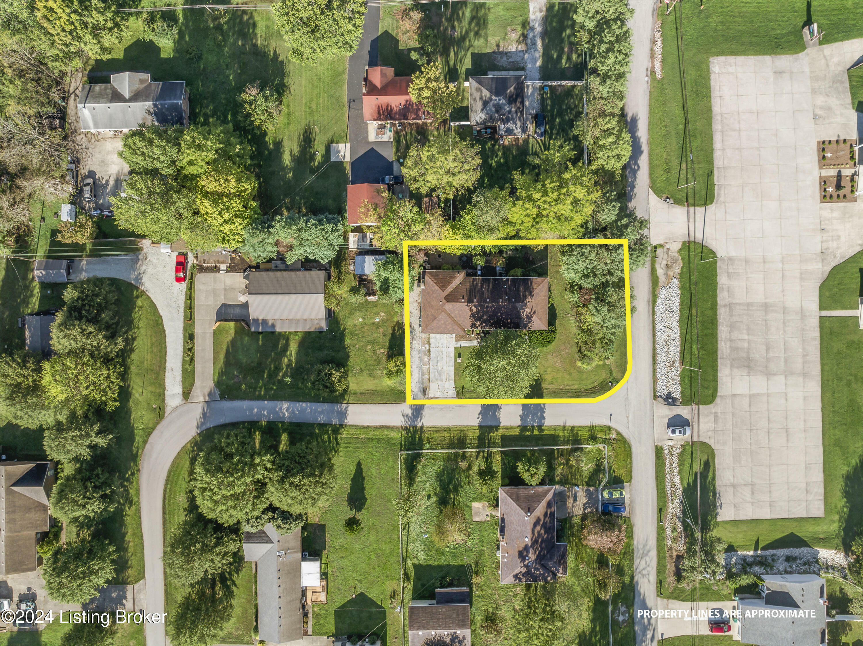 Property Photo: 140 Ample Way KY 40229