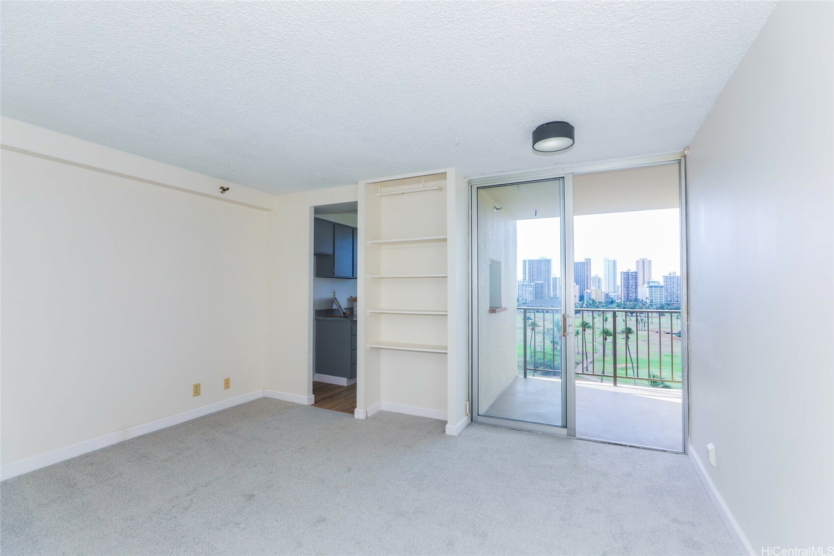 Property Photo:  2916 Date Street 10I  HI 96816 