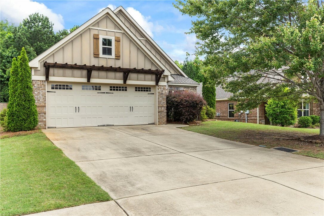 Property Photo: 661 Deer Run Road AL 36832