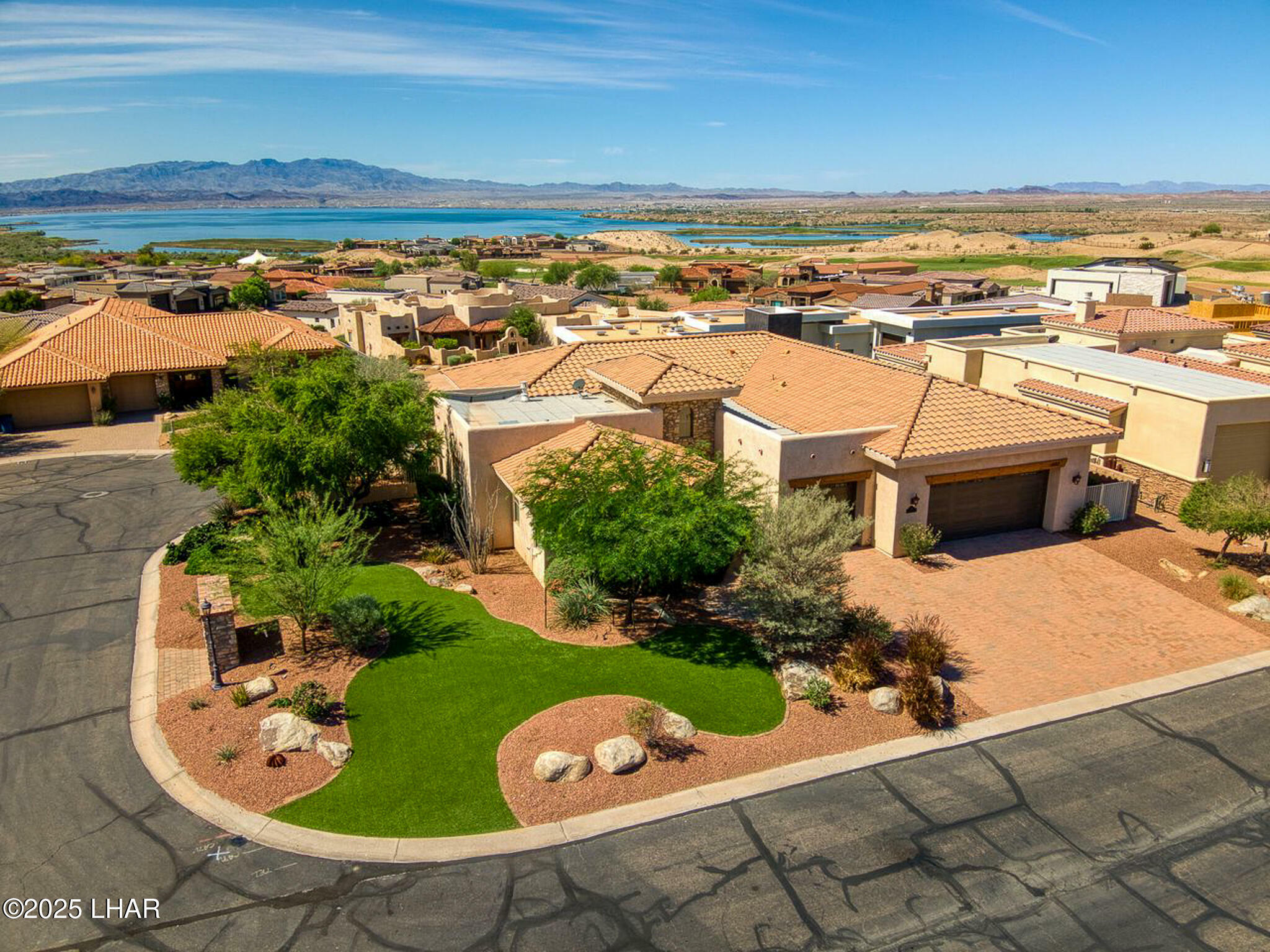 Property Photo: 1882 E Tradition Ln AZ 86404