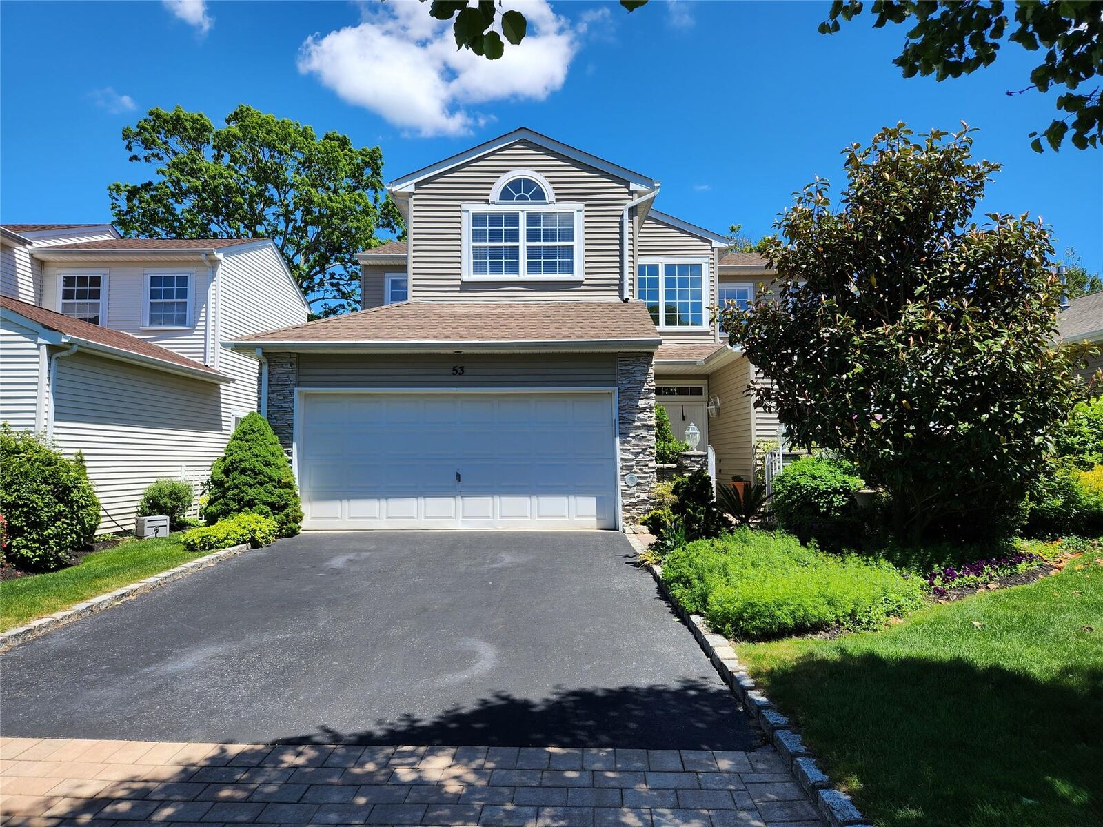 Property Photo:  53 Hamlet Drive  NY 11788 