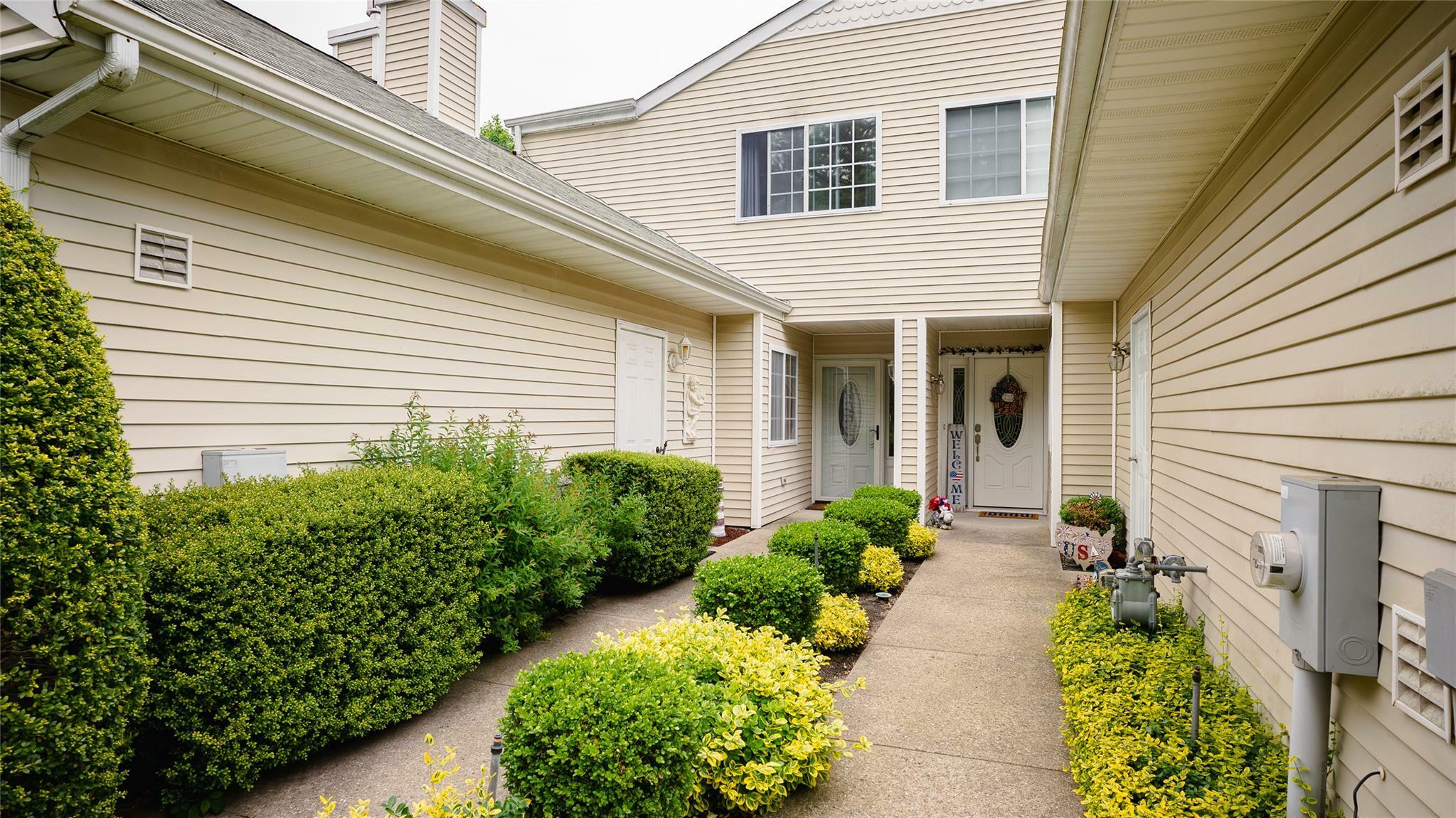 276 Ranch Circle  Manorville NY 11949 photo
