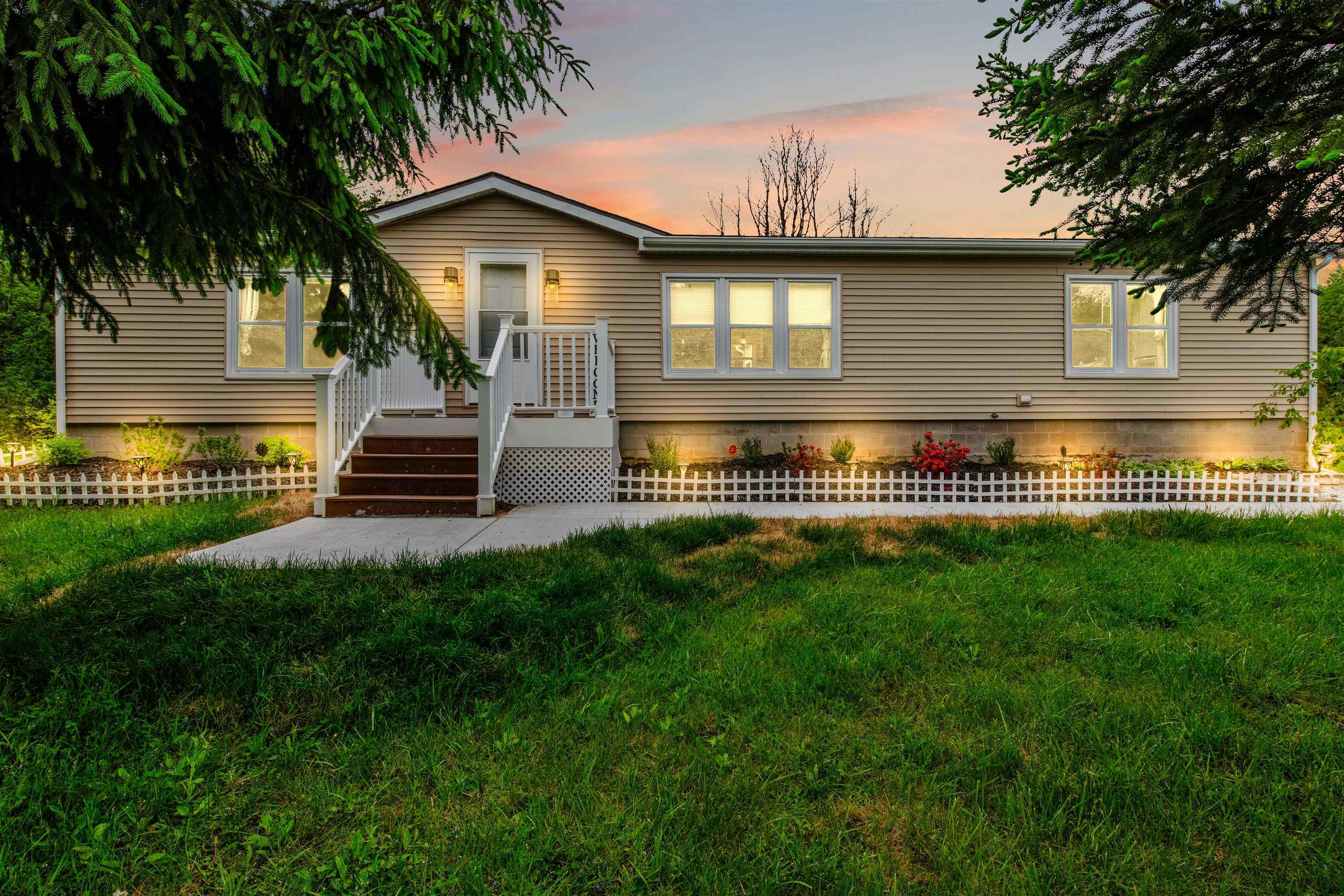 Property Photo: 1371 Sturdevant Street MI 48074