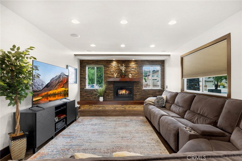 Property Photo: 309 Roundtree Court CA 92821