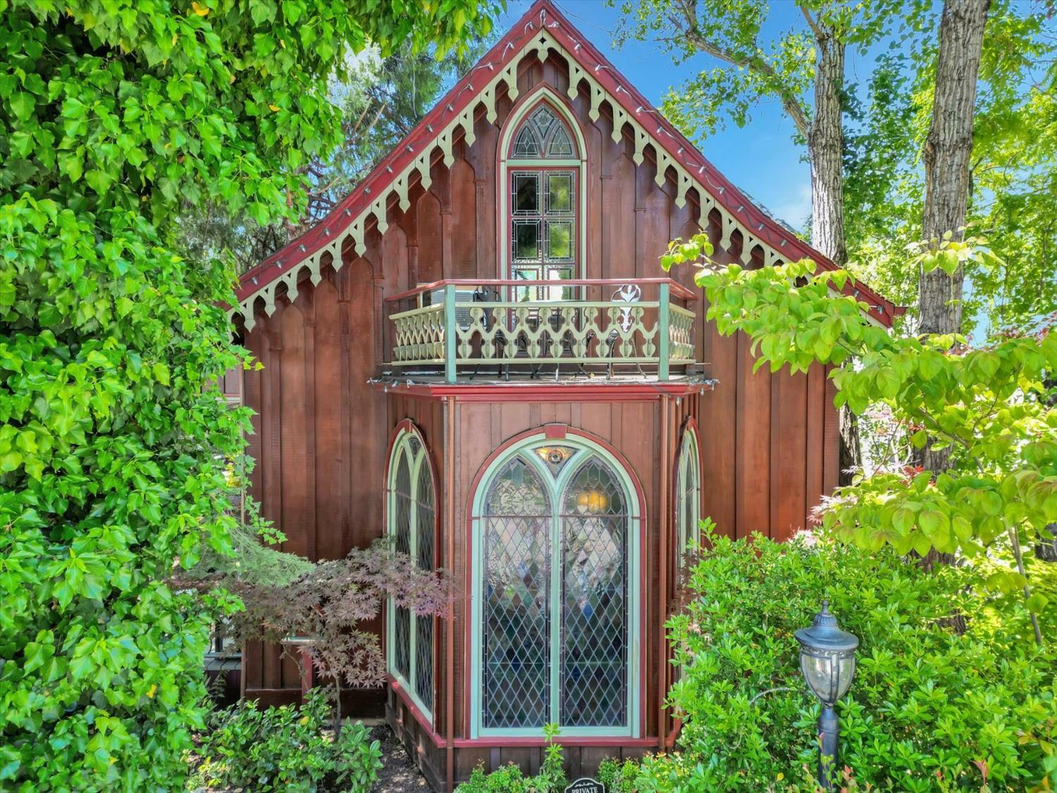 Property Photo: 431 Broad Street CA 95959