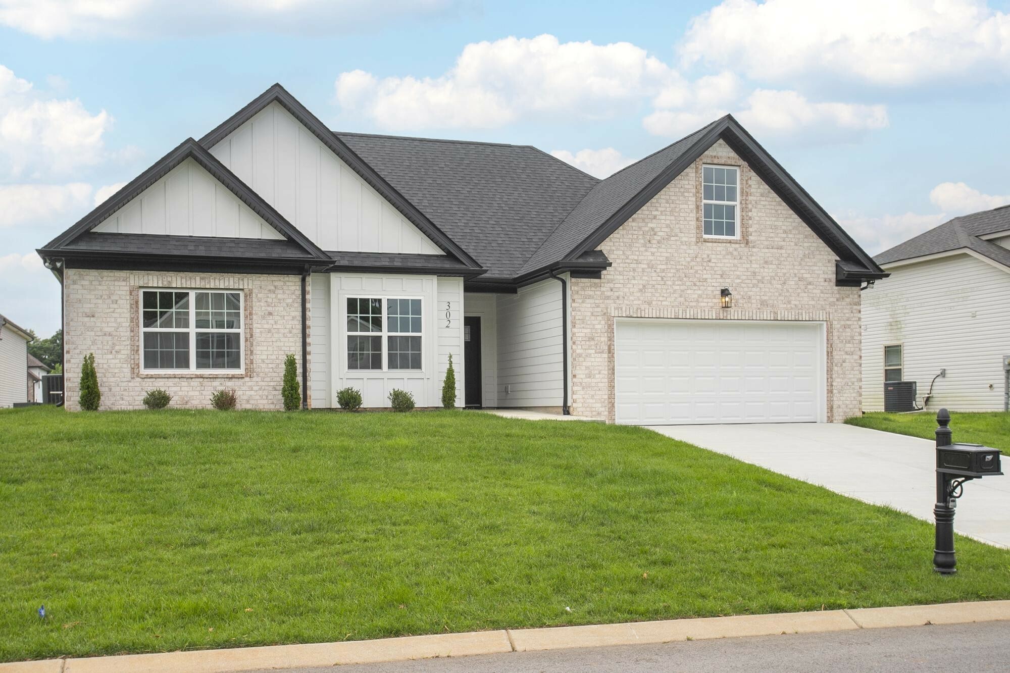 Property Photo: 302 Fieldstone Ln TN 37172