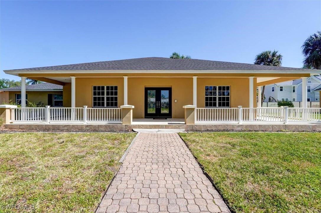 Property Photo:  1357 Osceola Drive  FL 33901 